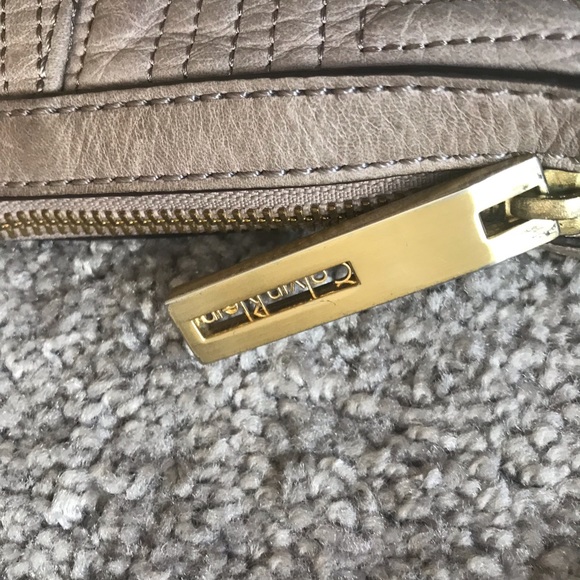 Calvin Klein hobo leather handbag - Picture 4 of 6